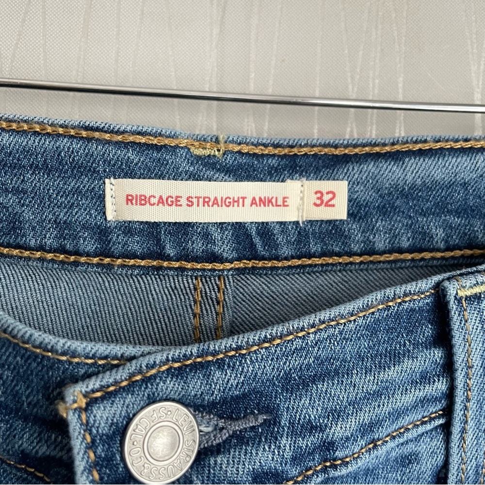 Levi’s Ribcage Straight Ankle Jeans size 32 - Picture 5 of 10